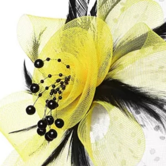 Gorgeous Beloved Millinery Fascinator Side Loop Feathers Ribbon Derby Tea Church - Picture 3 of 6